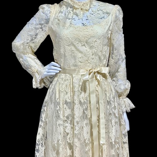 TRAVILLA for ISABEL GERHART vintage white lace cocktail wedding party dress