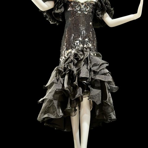 ALYCE DESIGNS 1980s vintage Black sequins evening prom gown